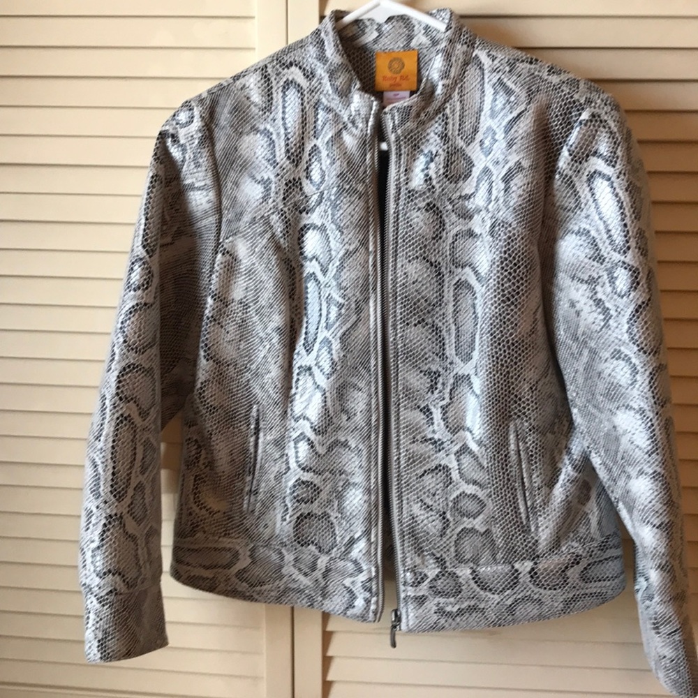 Sexy Ruby Rd. Metallic faux snakeskin jacket!